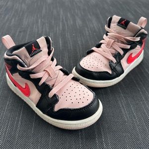 Jordan 1 MID Black Pink Crimson Size 9c
